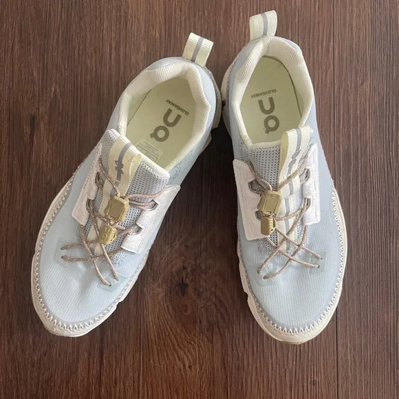 On Cloud Tennis Shoes (Worn Once) - Picture 3 of 4